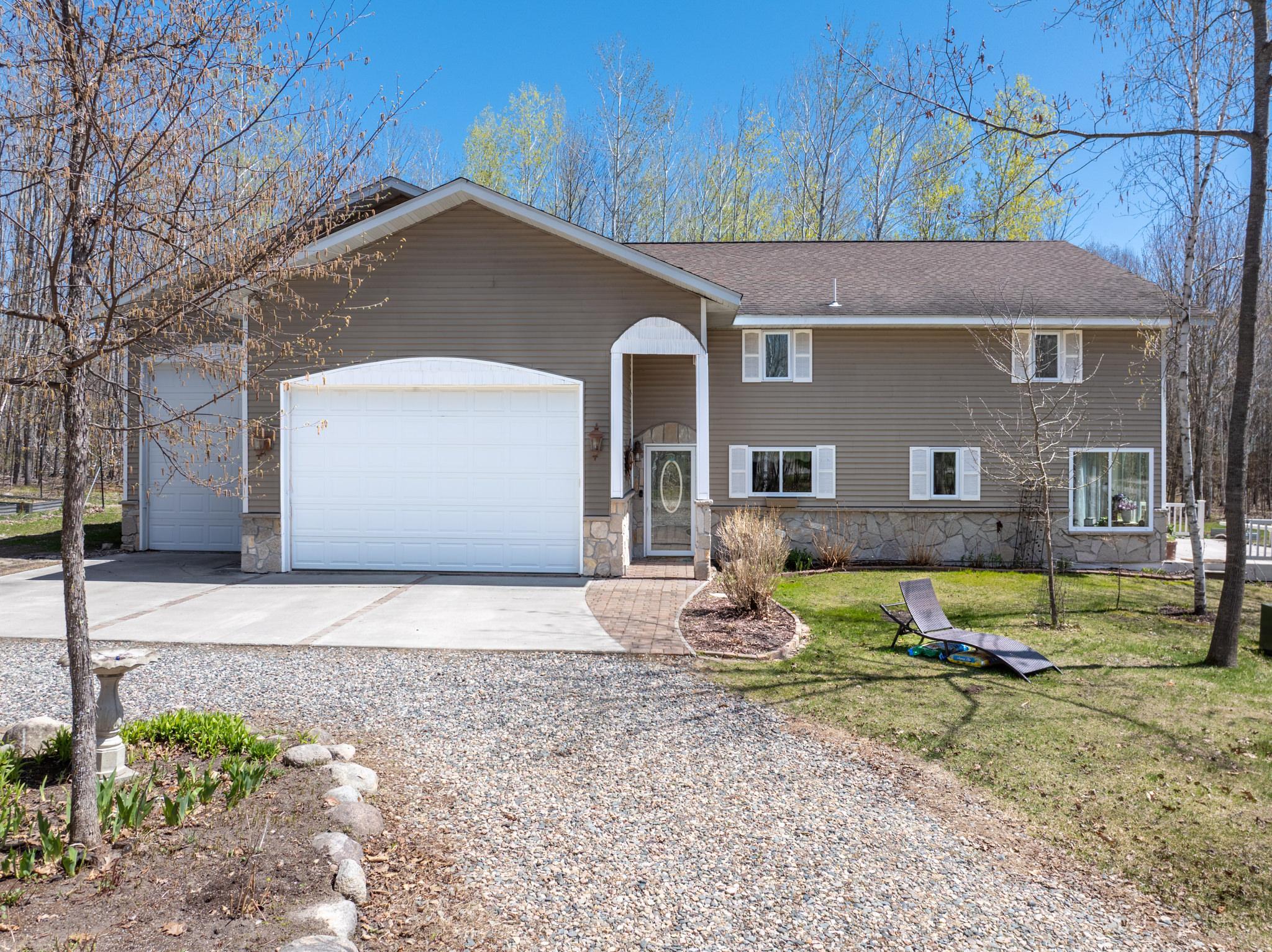 21564 Sugarbush Lane