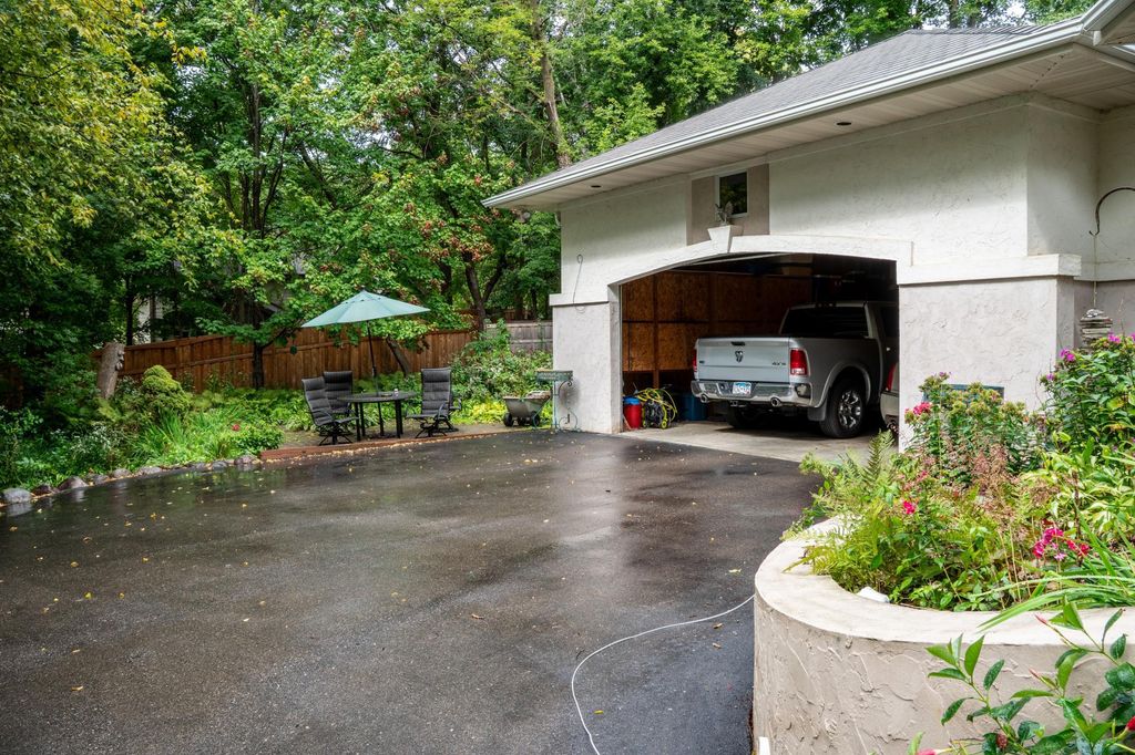 Photo of 5870 Blackberry Bridge Path, Inver Grove Heights, MN 55076 (MLS # 6819104)