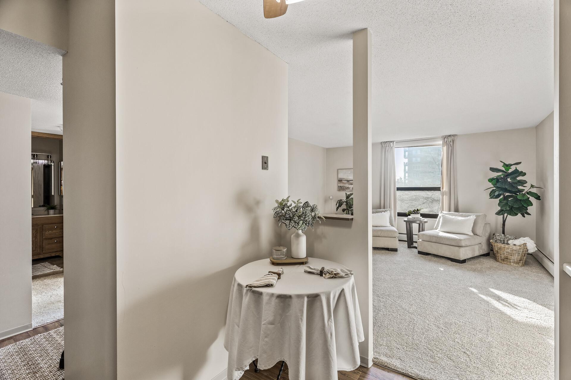 6615 Lake Shore Drive S 515