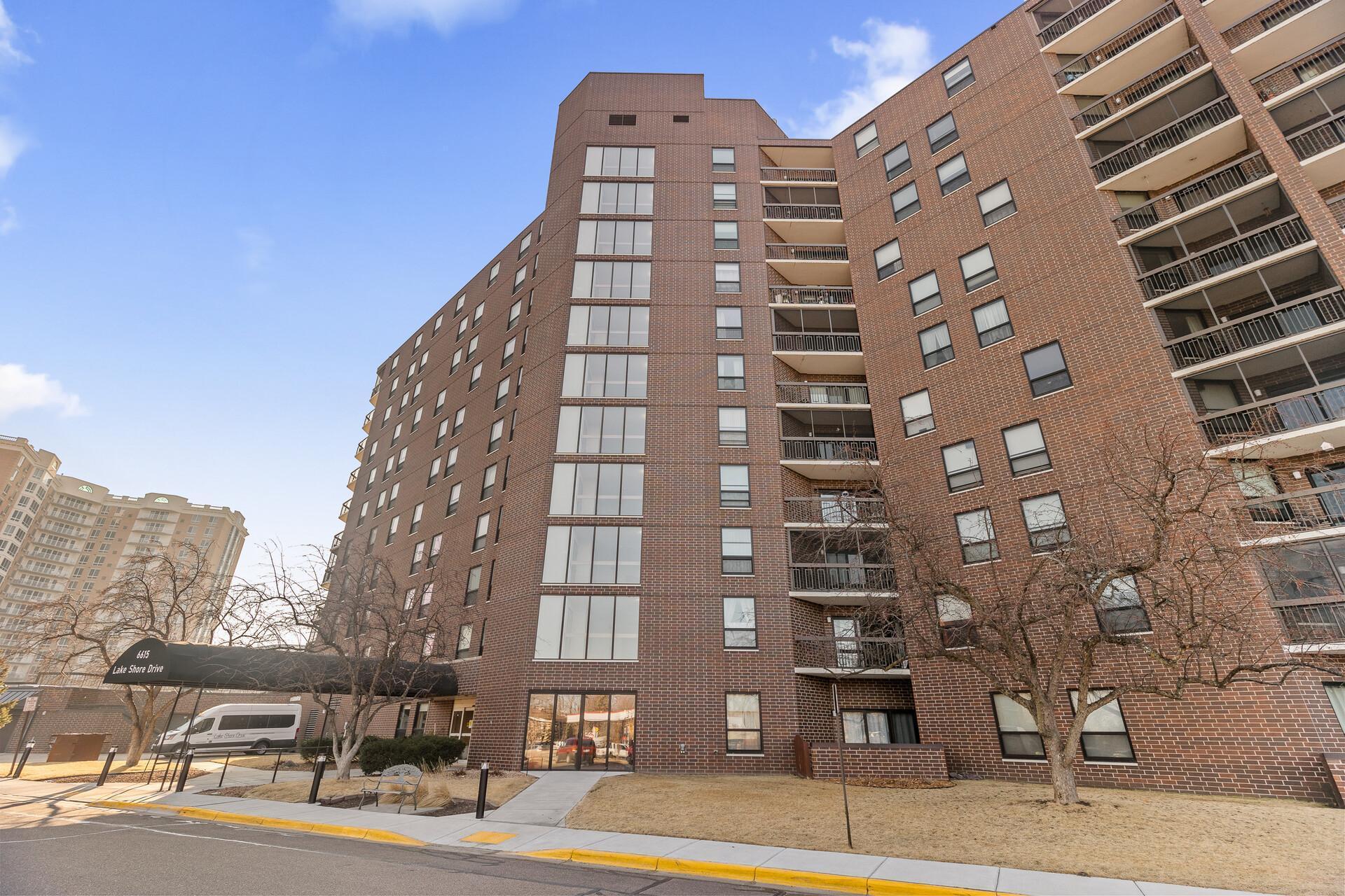 6615 Lake Shore Drive S 515