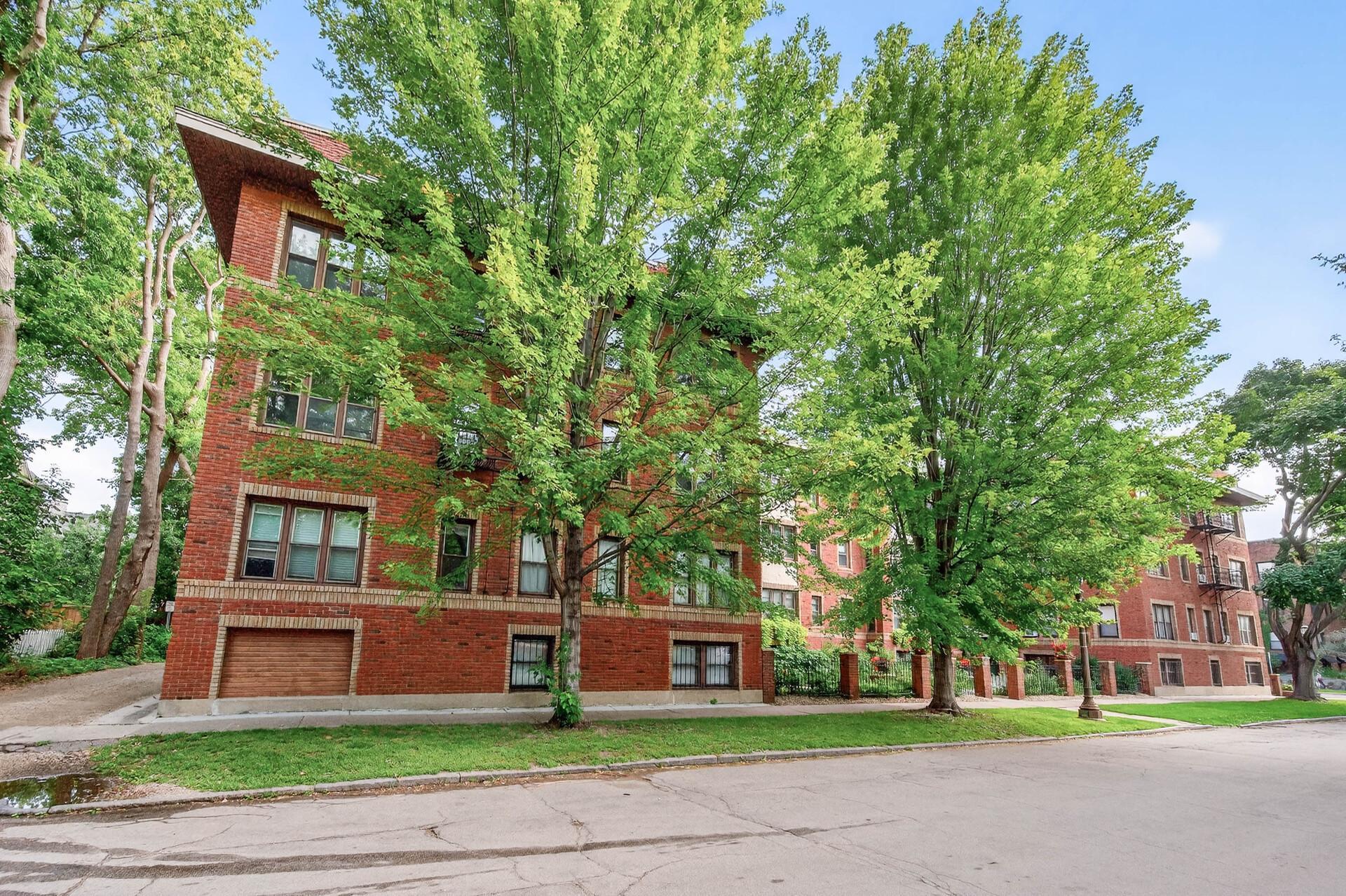 391 Laurel Avenue #304