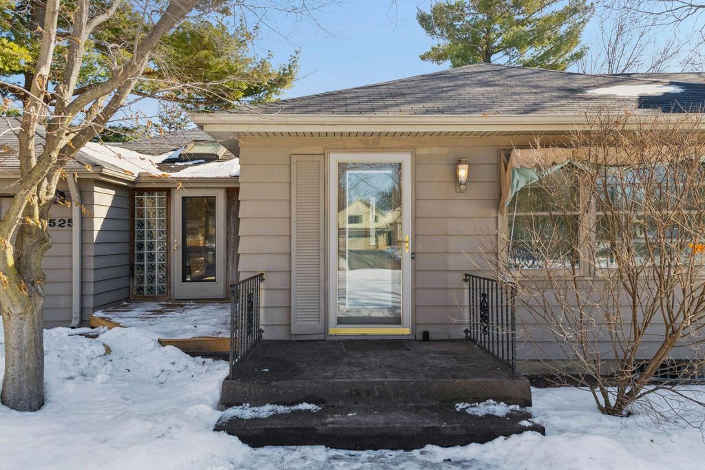 Photo of 3525 The Mall, Minnetonka, MN 55345 (MLS # 7005912)