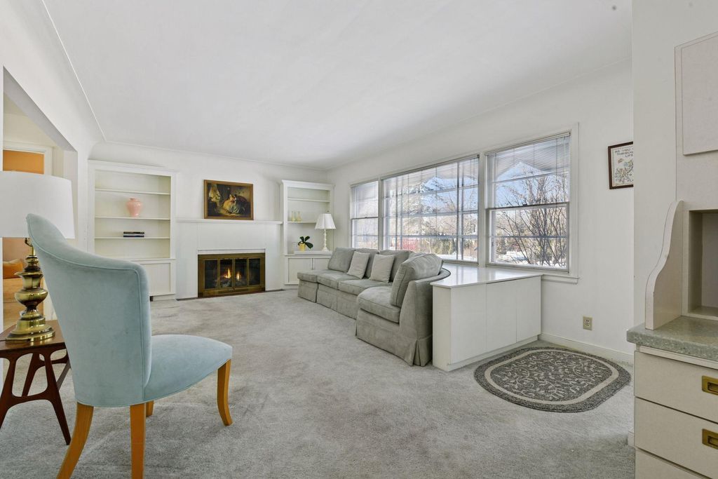 Photo of 3525 The Mall, Minnetonka, MN 55345 (MLS # 7005912)