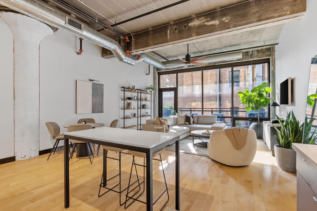 Photo of 618 Washington Avenue N #306, Minneapolis, MN 55401 (MLS # 7121012)