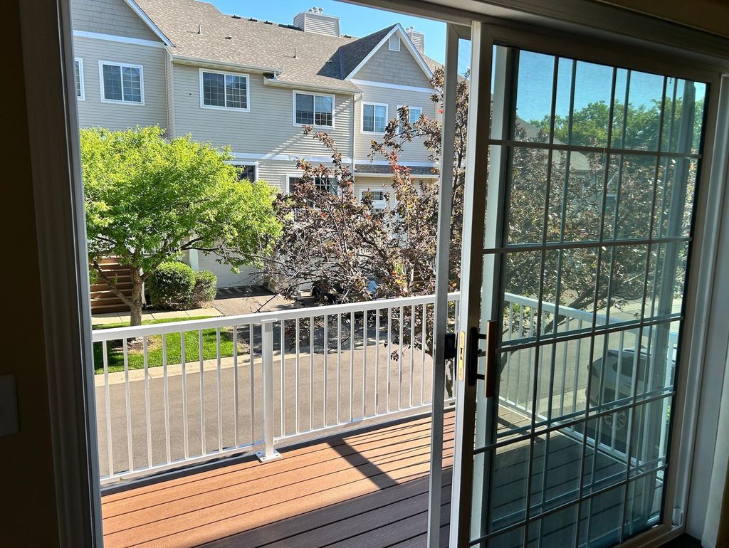 Photo of 454 Willoughby Way W, Hopkins, MN 55305 (MLS # 7024148)