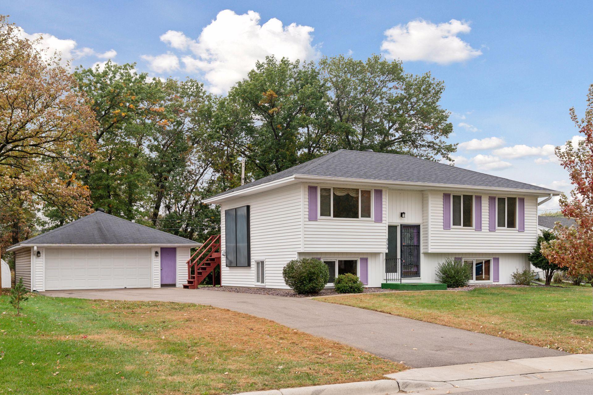 253 Stardust Boulevard