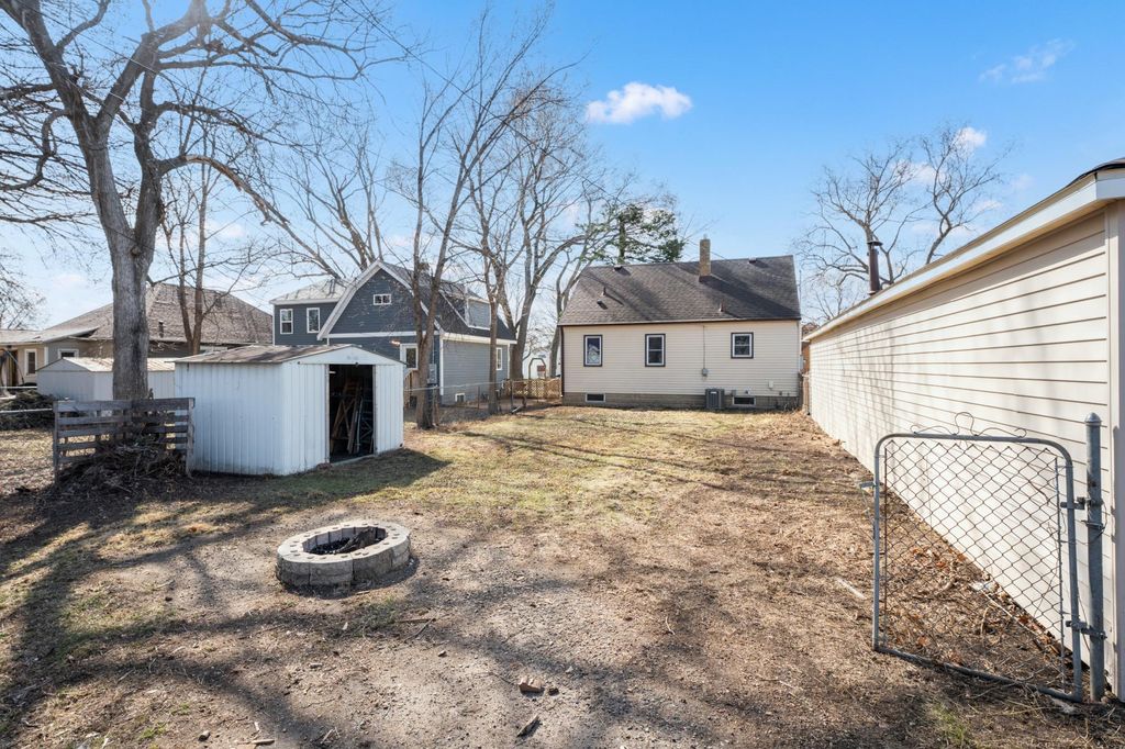 Photo of 921 11th Street SE, Rochester, MN 55904 (MLS # 7036223)