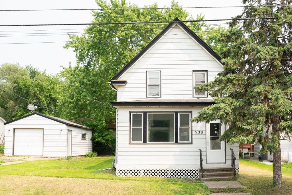 Photo of 938 Cypress Street, Saint Paul, MN 55106 (MLS # 7011673)