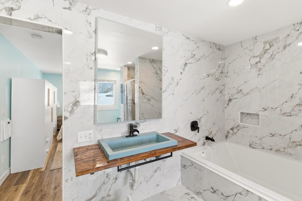 Photo of 424 Aurora Avenue, Saint Paul, MN 55103 (MLS # 7031337)