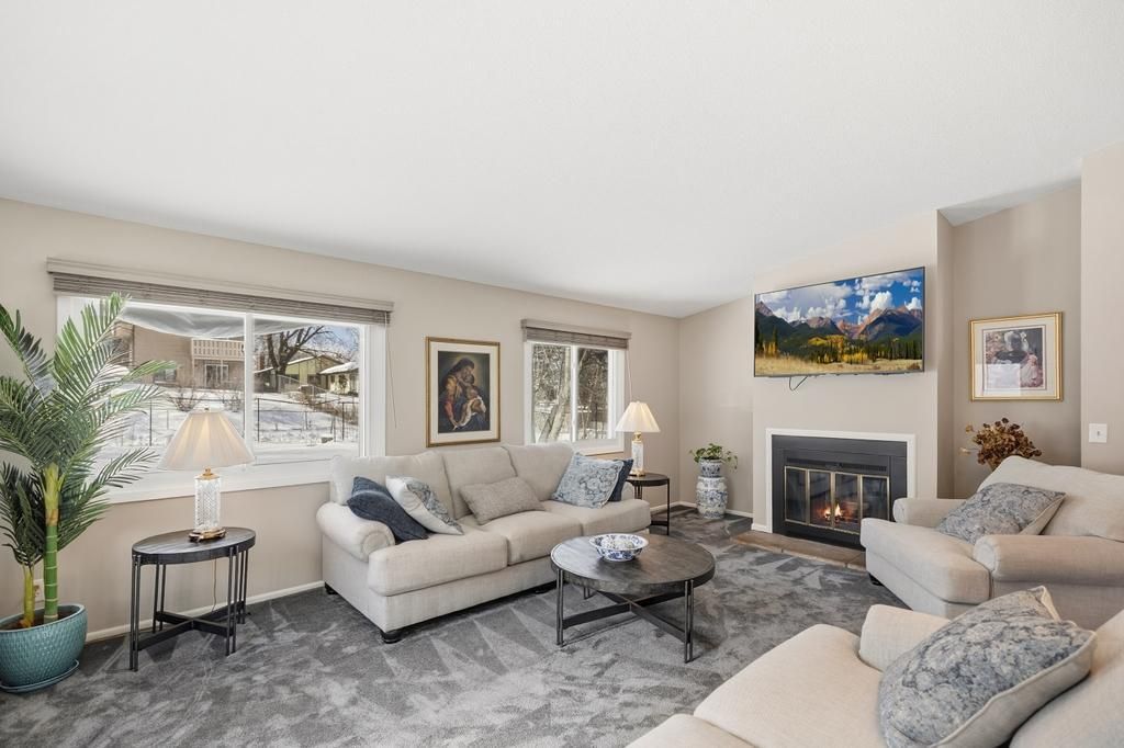 Photo of 424 Aurora Avenue, Saint Paul, MN 55103 (MLS # 7031337)