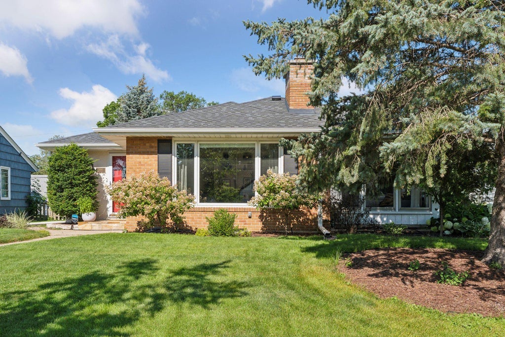 Photo of 5616 Upton Avenue S, Minneapolis, MN 55410 (MLS # 7145115)