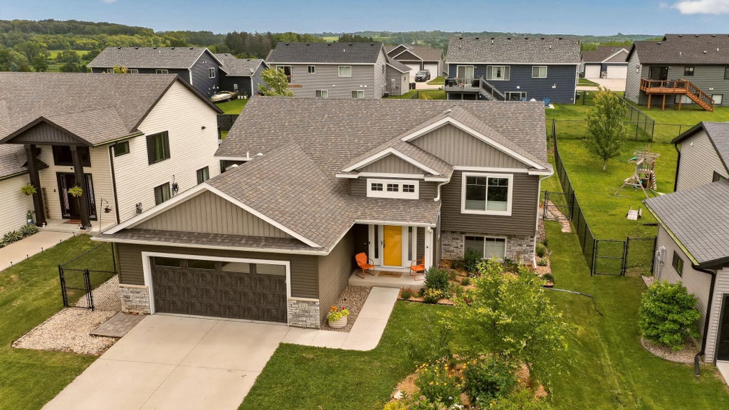 Photo of 212 Sunnydale Lane SE, Rochester, MN 55904 (MLS # 7038003)