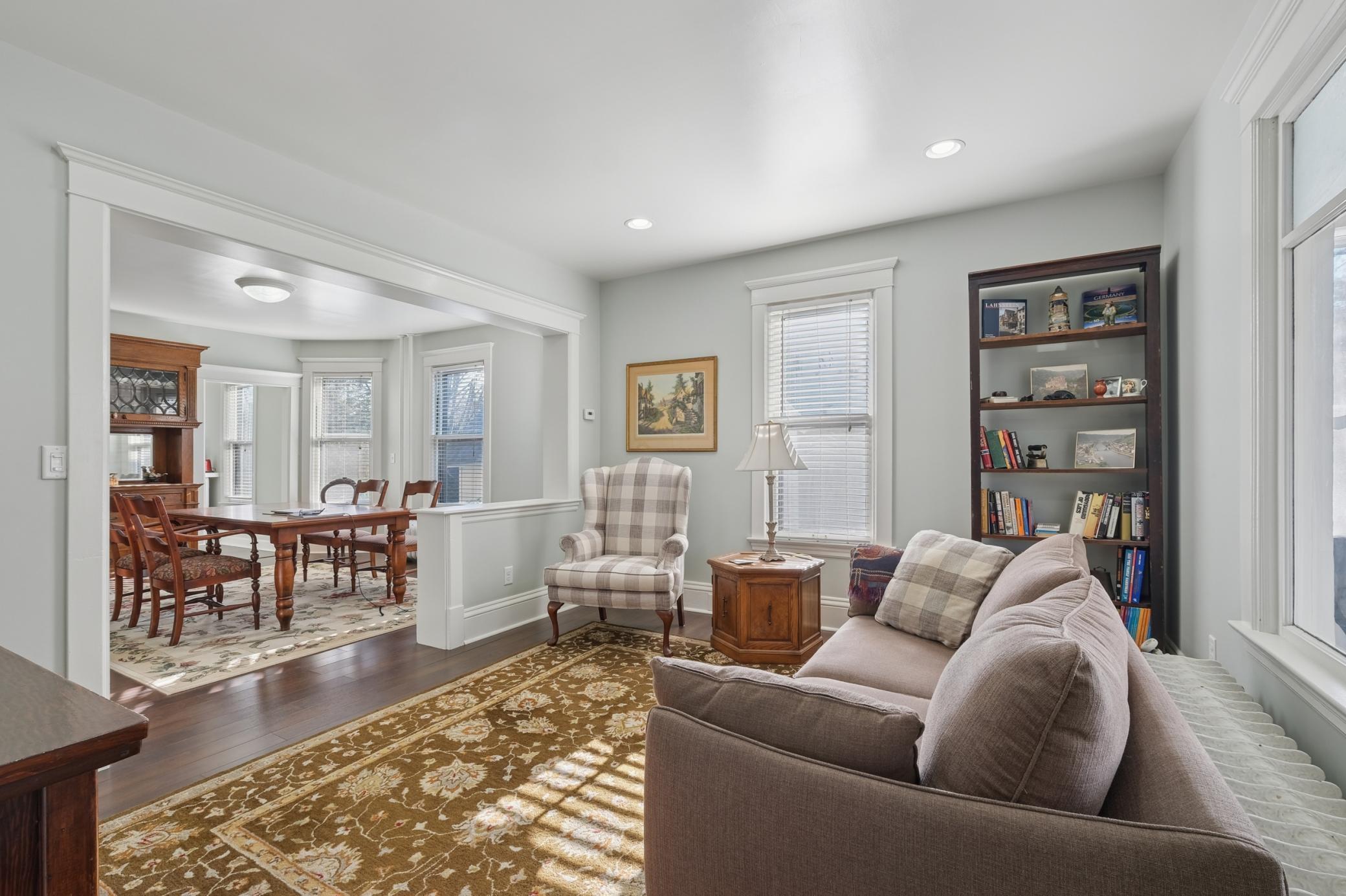 3349 Irving Avenue S