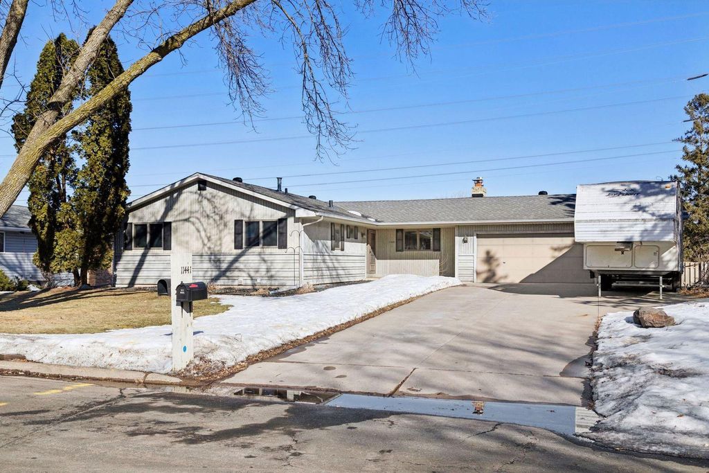 Photo of 11441 Galtier Drive, Burnsville, MN 55337 (MLS # 7018778)