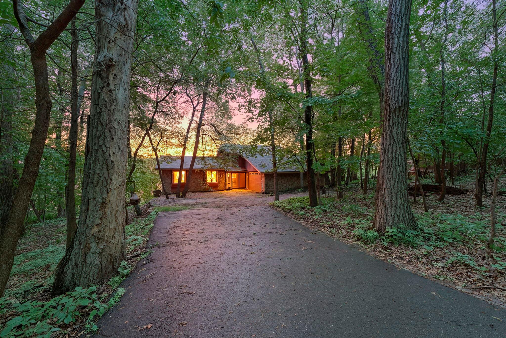 8000 Hill Trail N
