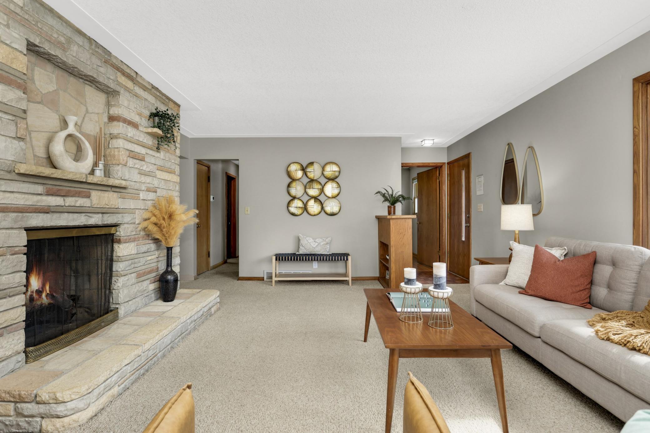 1811 Stanbridge Avenue