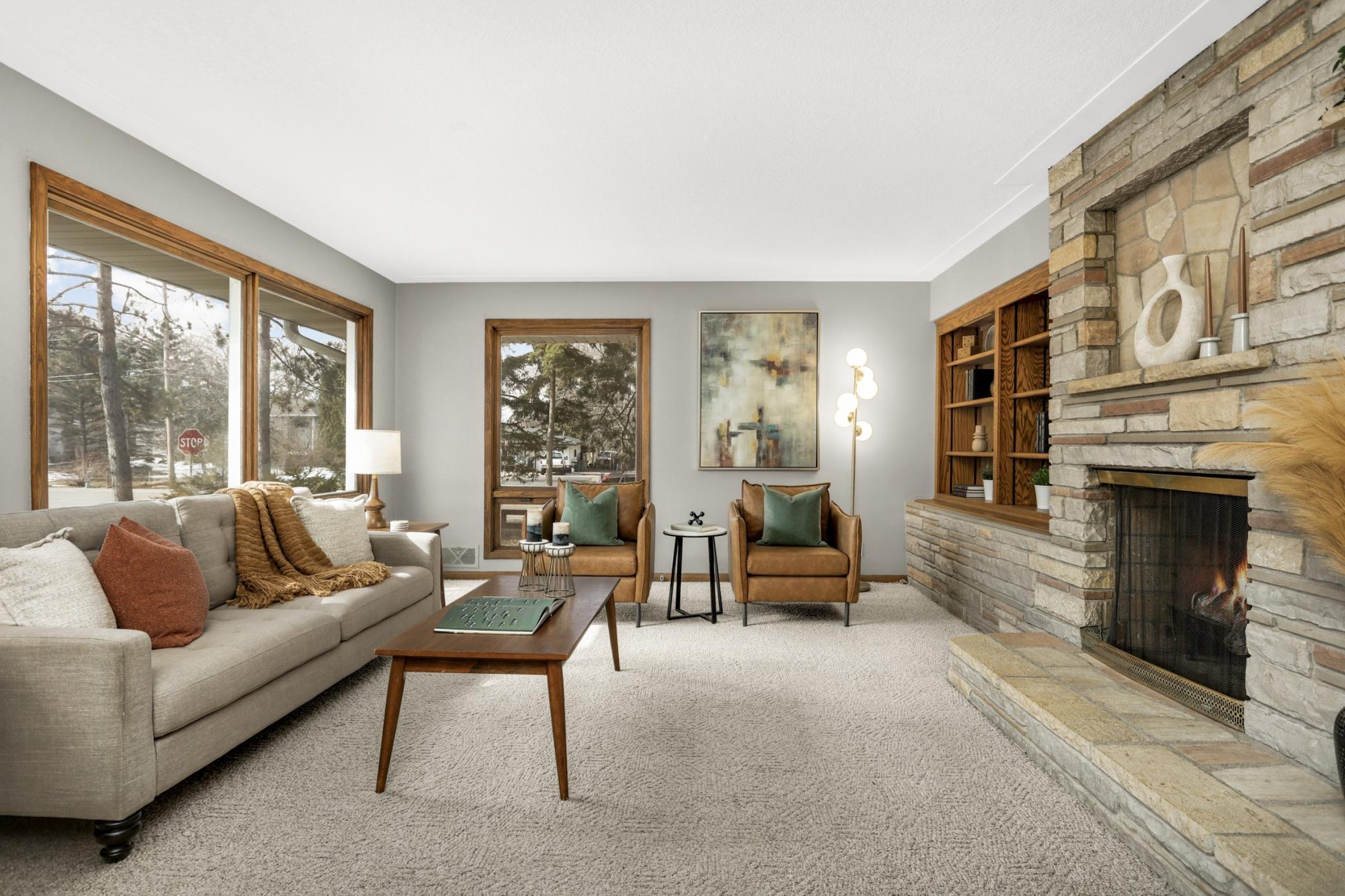 1811 Stanbridge Avenue