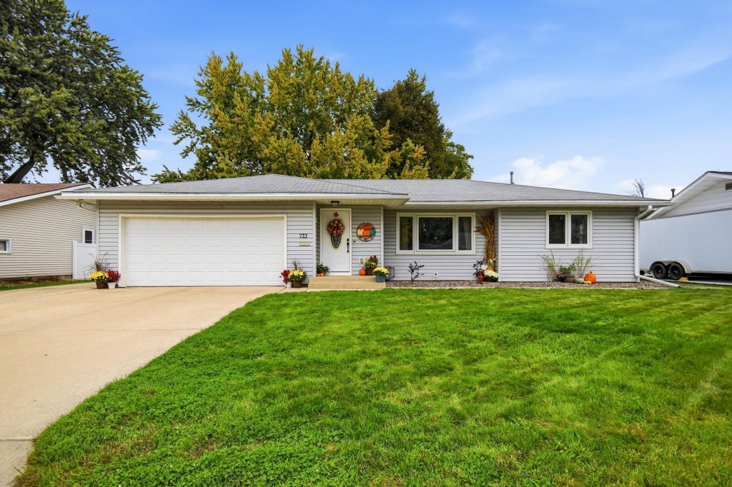 Photo of 722 14th Street NE, Owatonna, MN 55060 (MLS # 7153175)