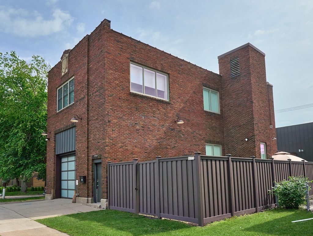 Photo of 1290 Snelling Avenue N, Saint Paul, MN 55108 (MLS # 6817619)