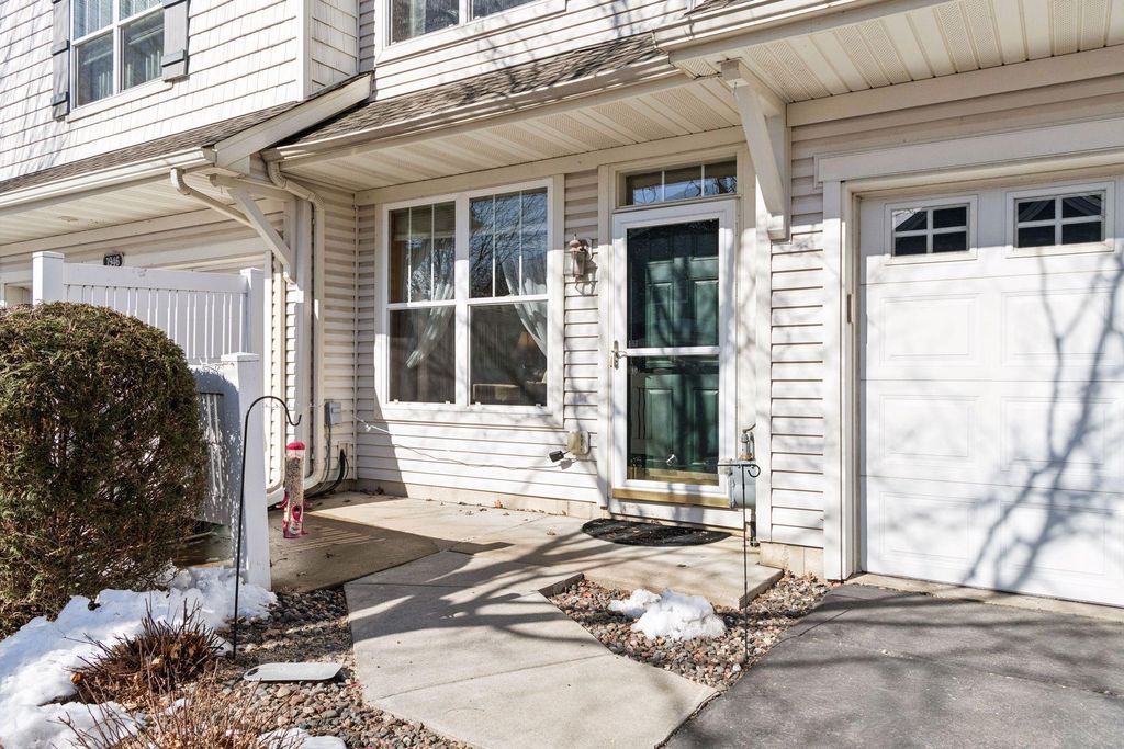 Photo of 1948 Shamrock Place, Chaska, MN 55318 (MLS # 7047431)