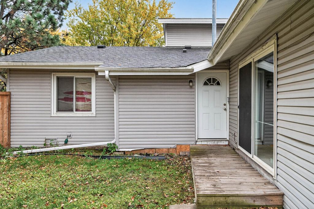 Photo of 7772 Dunmore Road, Woodbury, MN 55125 (MLS # 6811948)