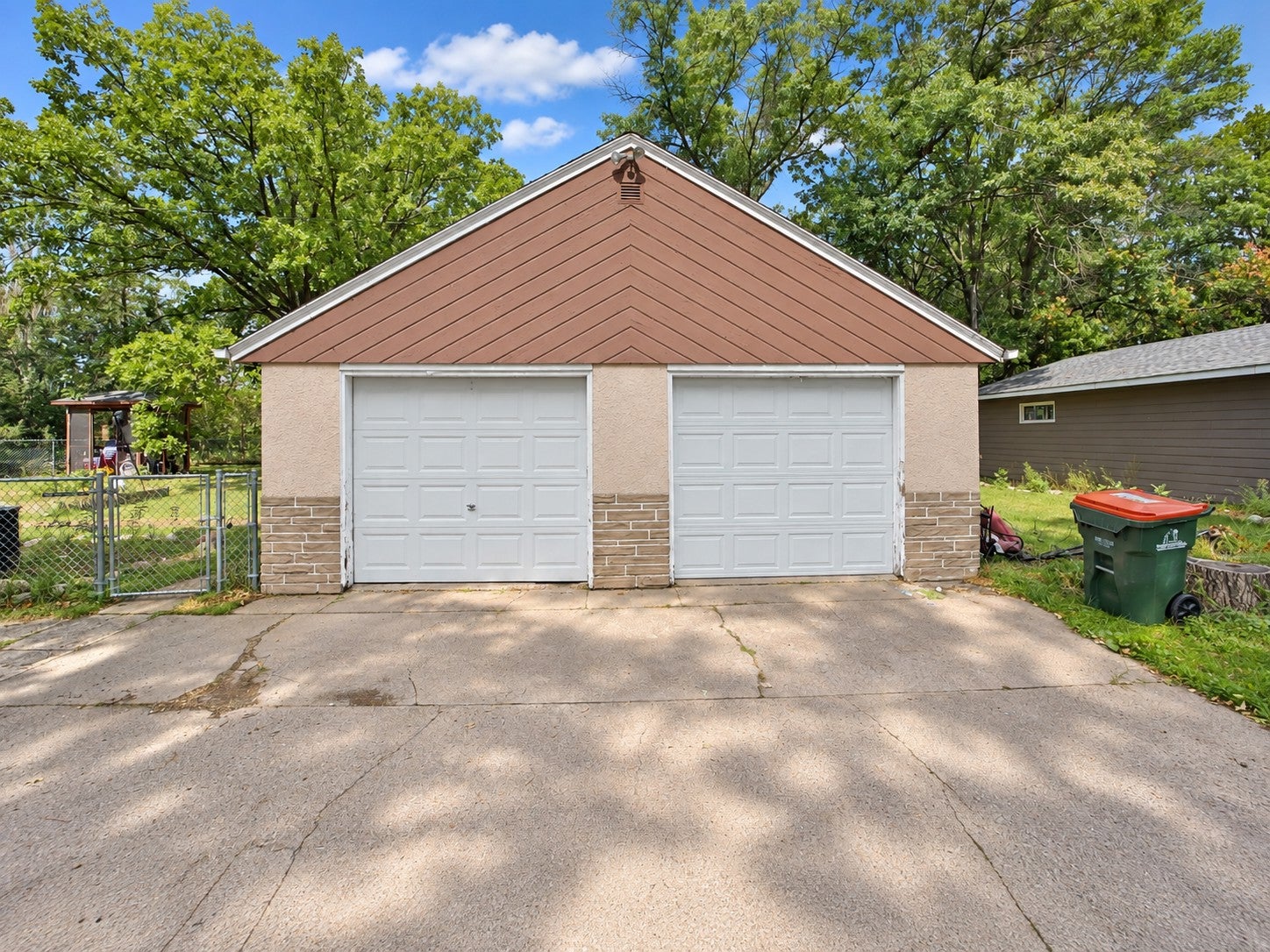 5688 Fairview Road