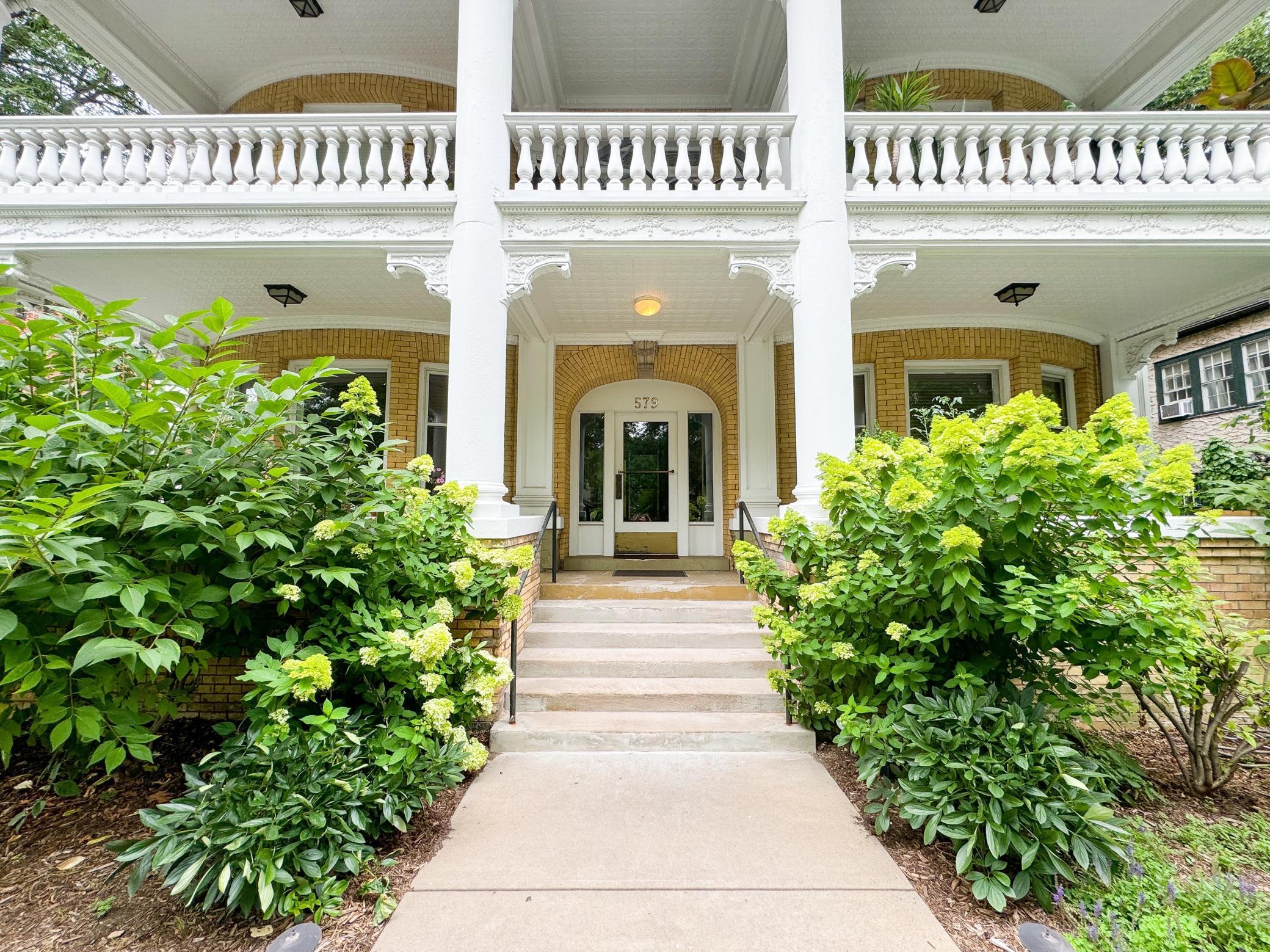 579 Summit Avenue 102