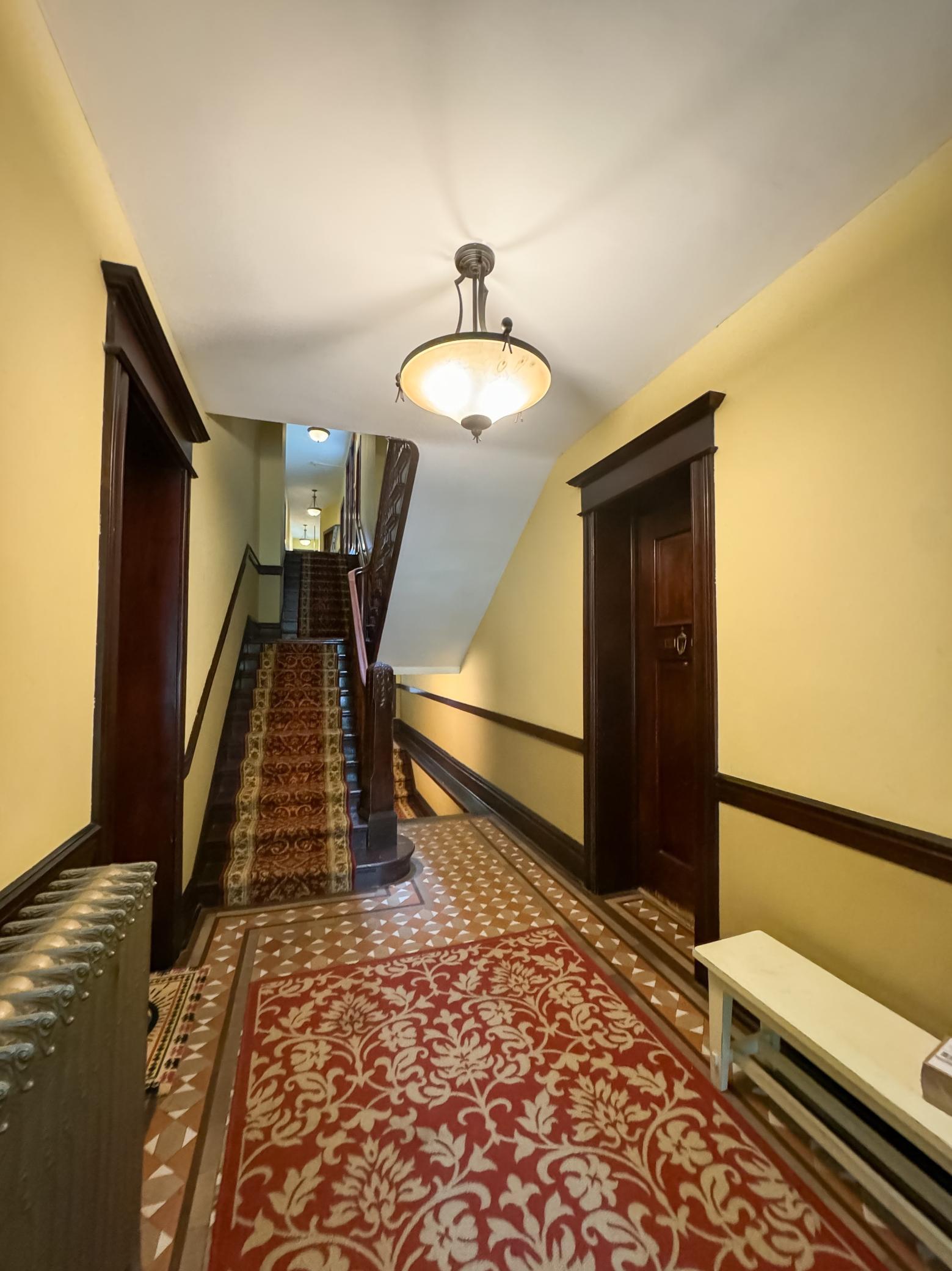 579 Summit Avenue 102