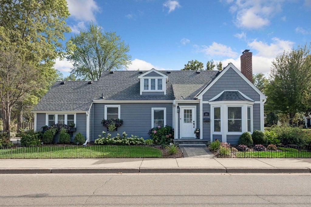Photo of 2601 Inglewood Avenue S, Saint Louis Park, MN 55416 (MLS # 7161962)