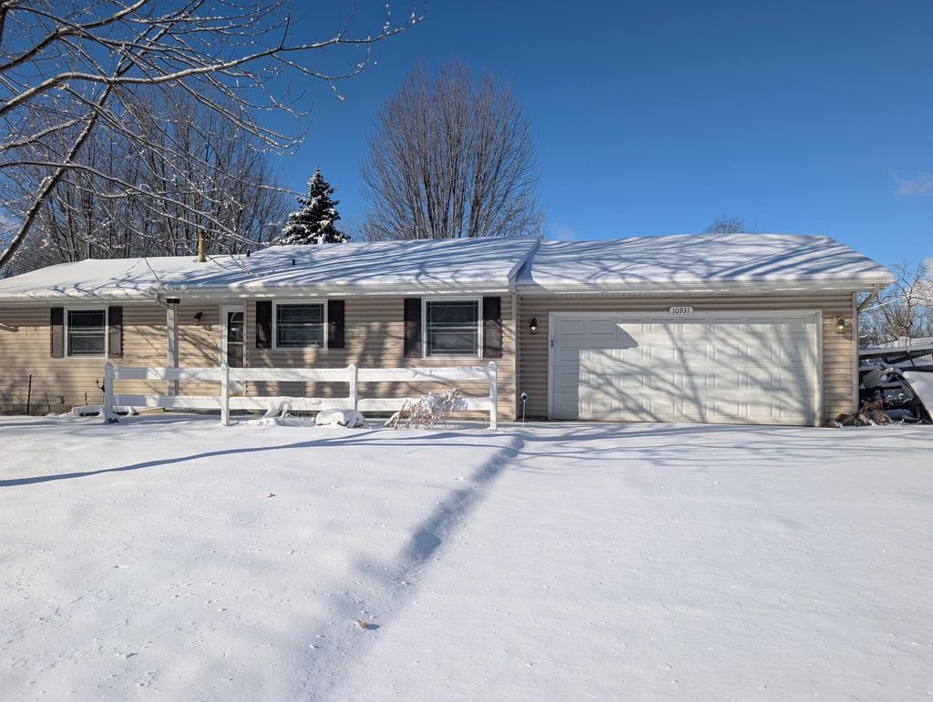 Photo of 10931 Territorial Drive, Burnsville, MN 55337 (MLS # 7008165)
