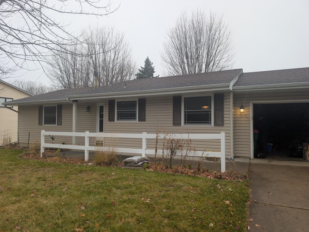 Photo of 10931 Territorial Drive, Burnsville, MN 55337 (MLS # 7008165)