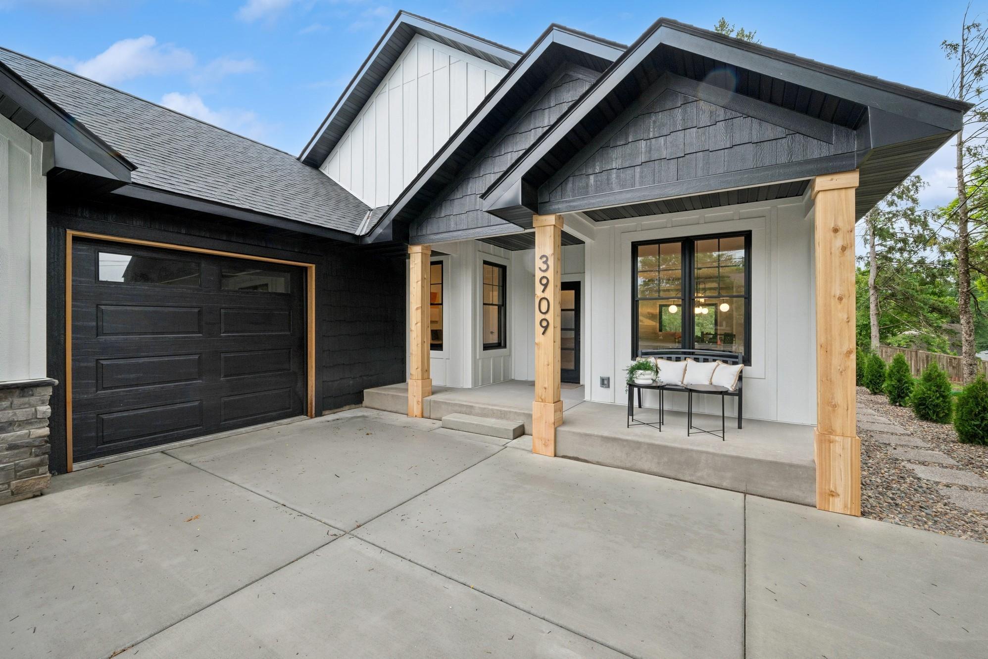 3909 W 54th Street