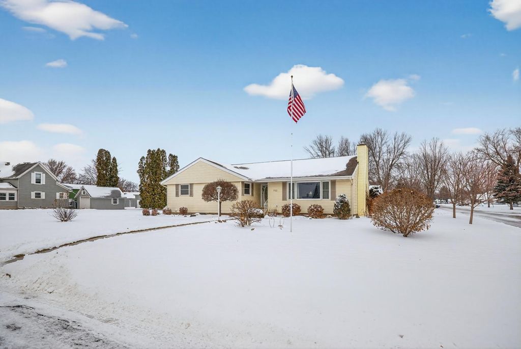 Photo of 702 N 6th Street, Lake City, MN 55041 (MLS # 6821524)