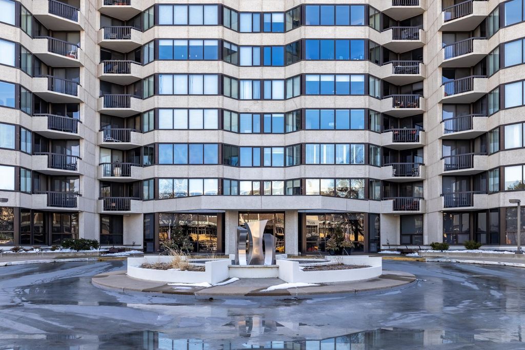 Photo of 6566 France Avenue S #902, Edina, MN 55435 (MLS # 6778746)