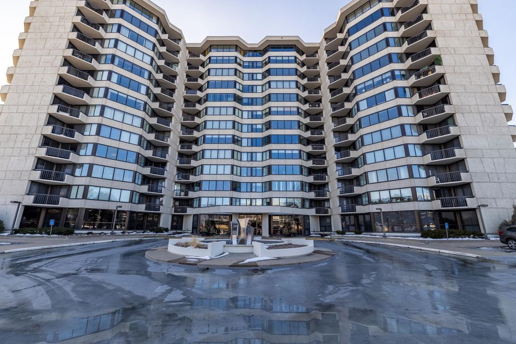 Photo of 6566 France Avenue S #902, Edina, MN 55435 (MLS # 6778746)