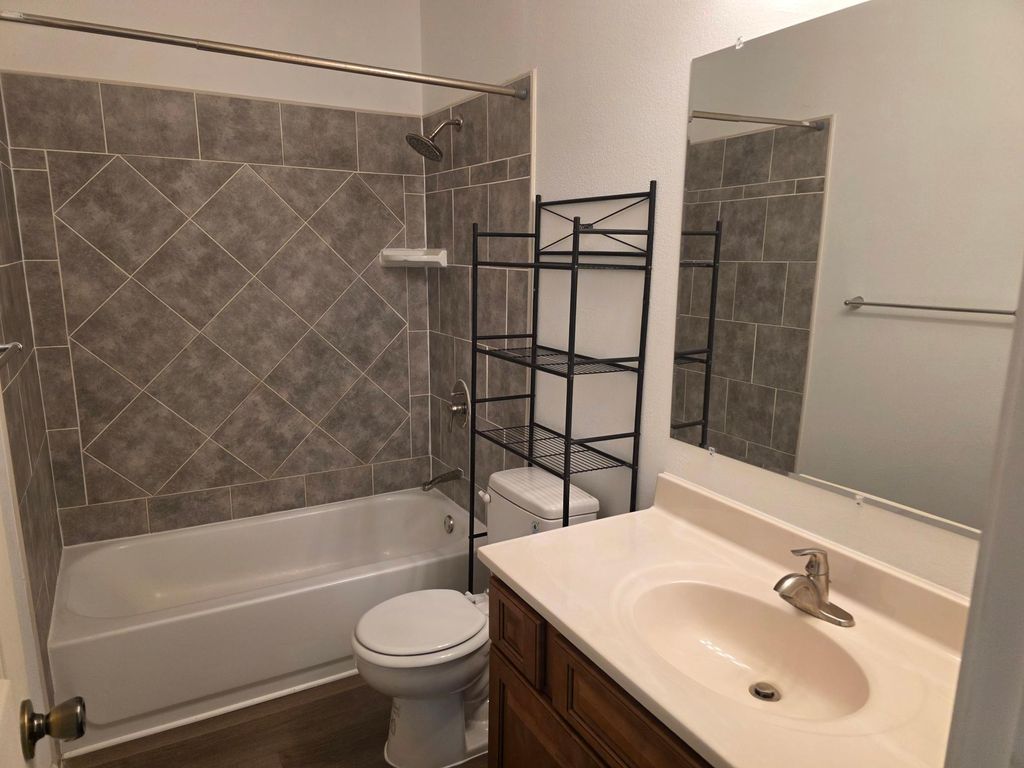 Photo of 729 W Fountain Street, Albert Lea, MN 56007 (MLS # 7007301)