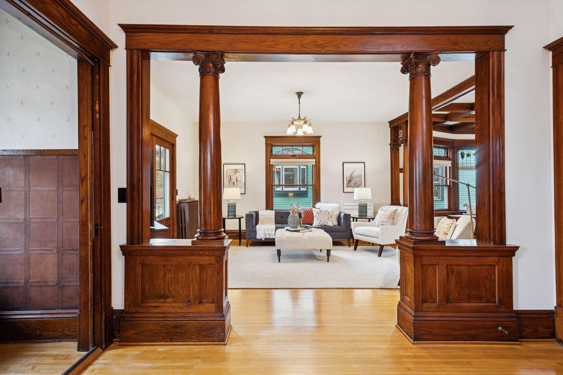 2512 Colfax Avenue S