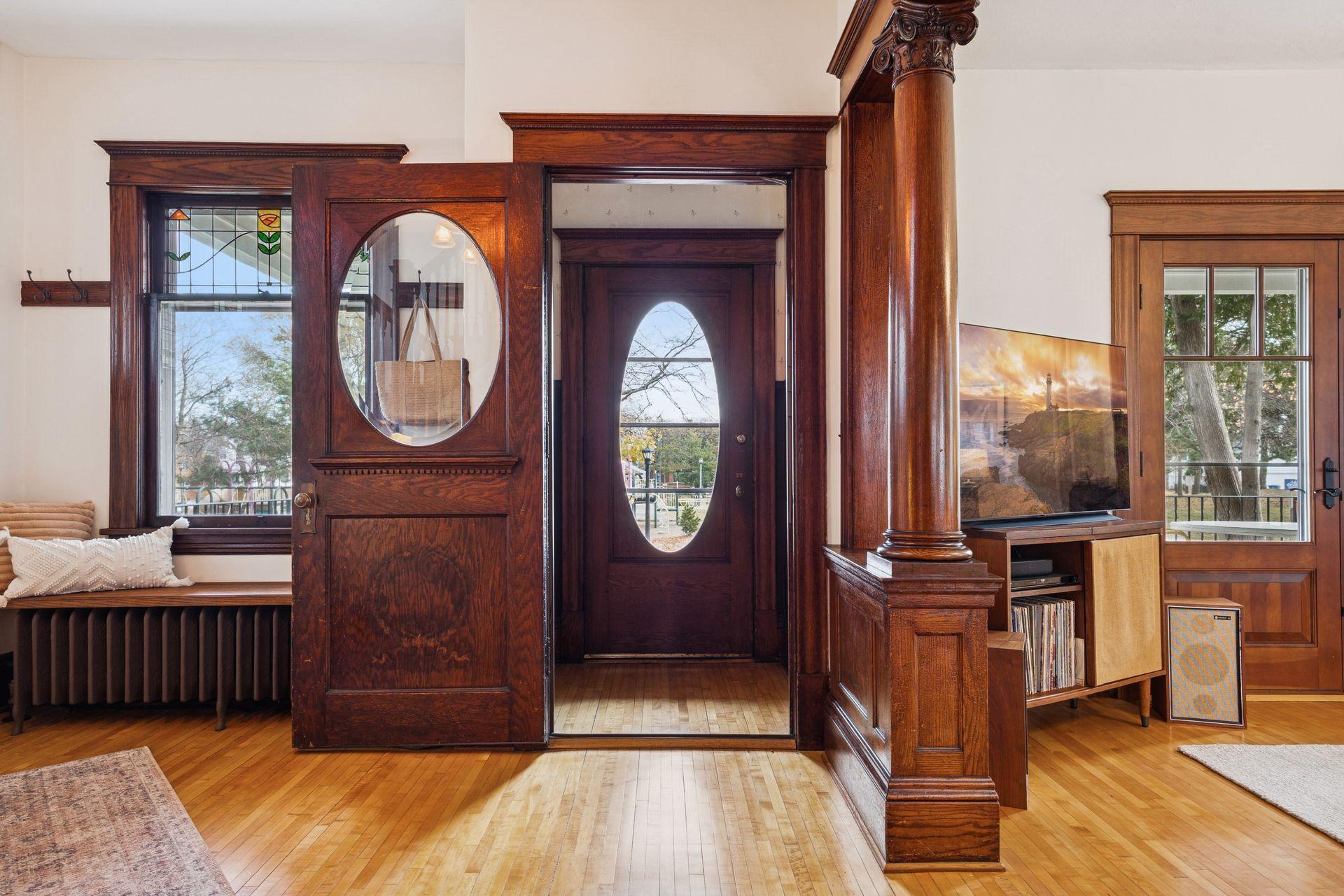 2512 Colfax Avenue S