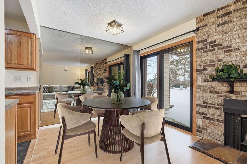 Photo of 7290 Vista Court, Eden Prairie, MN 55346 (MLS # 7012319)