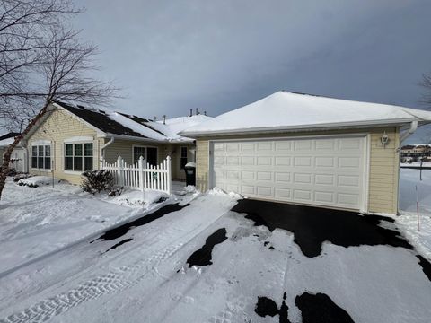 Photo of 1031 Blackbird Trail SW, Hutchinson, MN 55350 (MLS # 6809712)