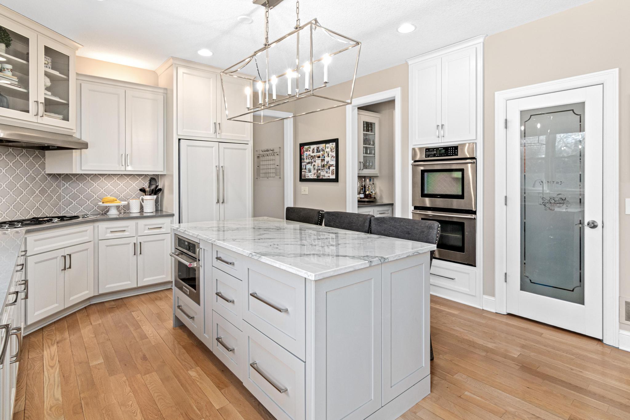 2340 Glendale Cove Lane