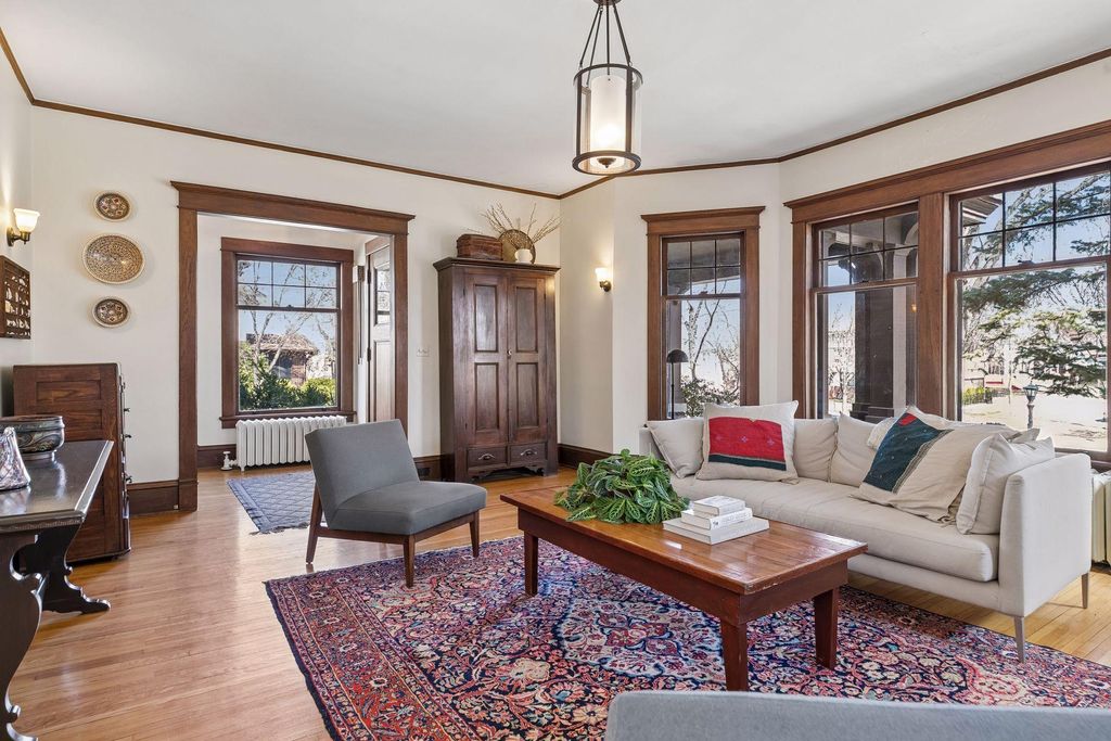 Photo of 143 Lexington Parkway N, Saint Paul, MN 55104 (MLS # 6816488)