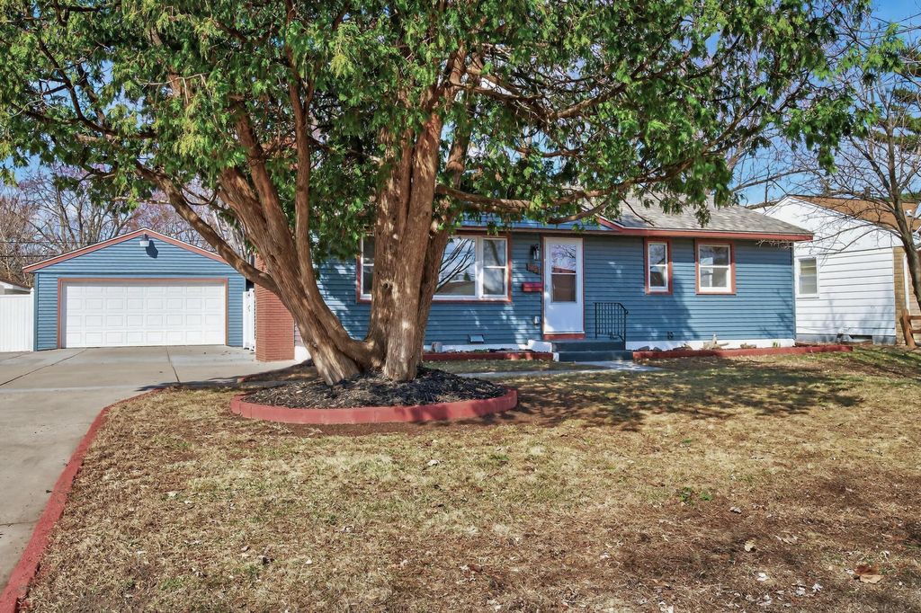 Photo of 5657 Maryland Avenue N, Crystal, MN 55428 (MLS # 7046044)