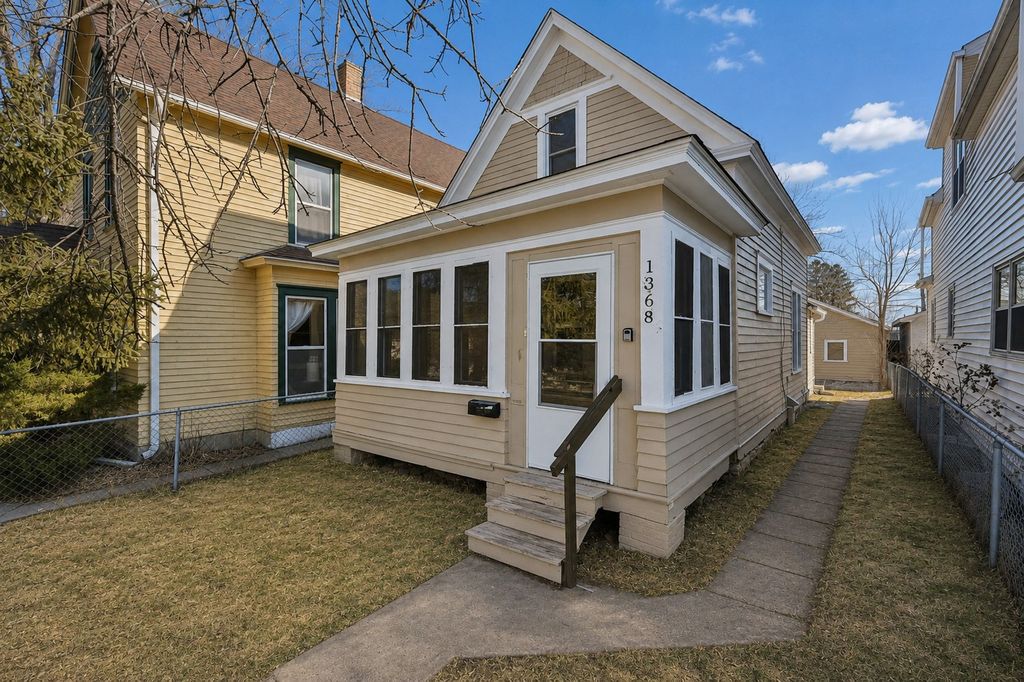 Photo of 1368 Payne Avenue, Saint Paul, MN 55130 (MLS # 7071720)