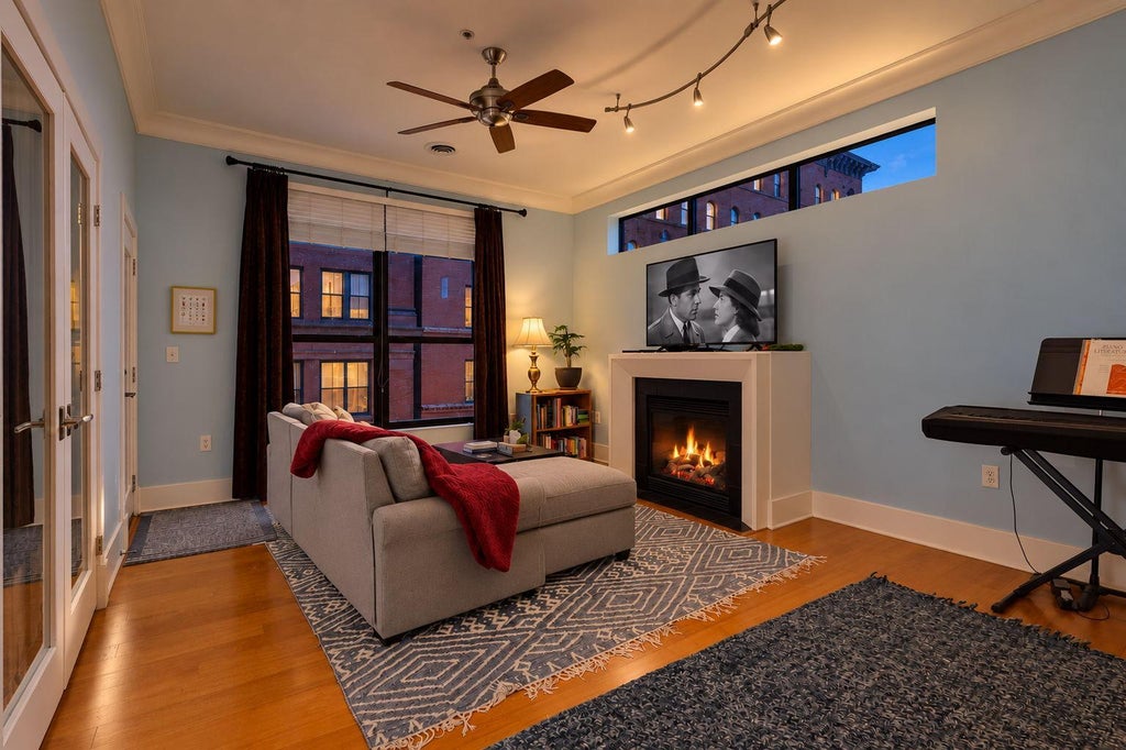 Photo of 270 4th Street E #208, Saint Paul, MN 55101 (MLS # 7158025)