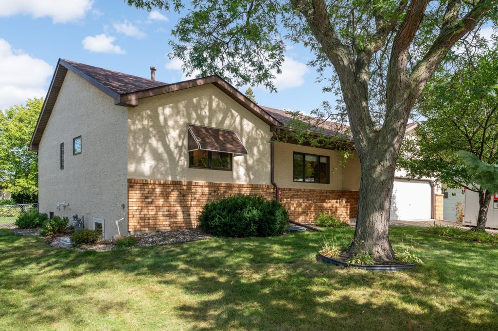 Photo of 1797 Eldridge Avenue W, Roseville, MN 55113 (MLS # 7146215)