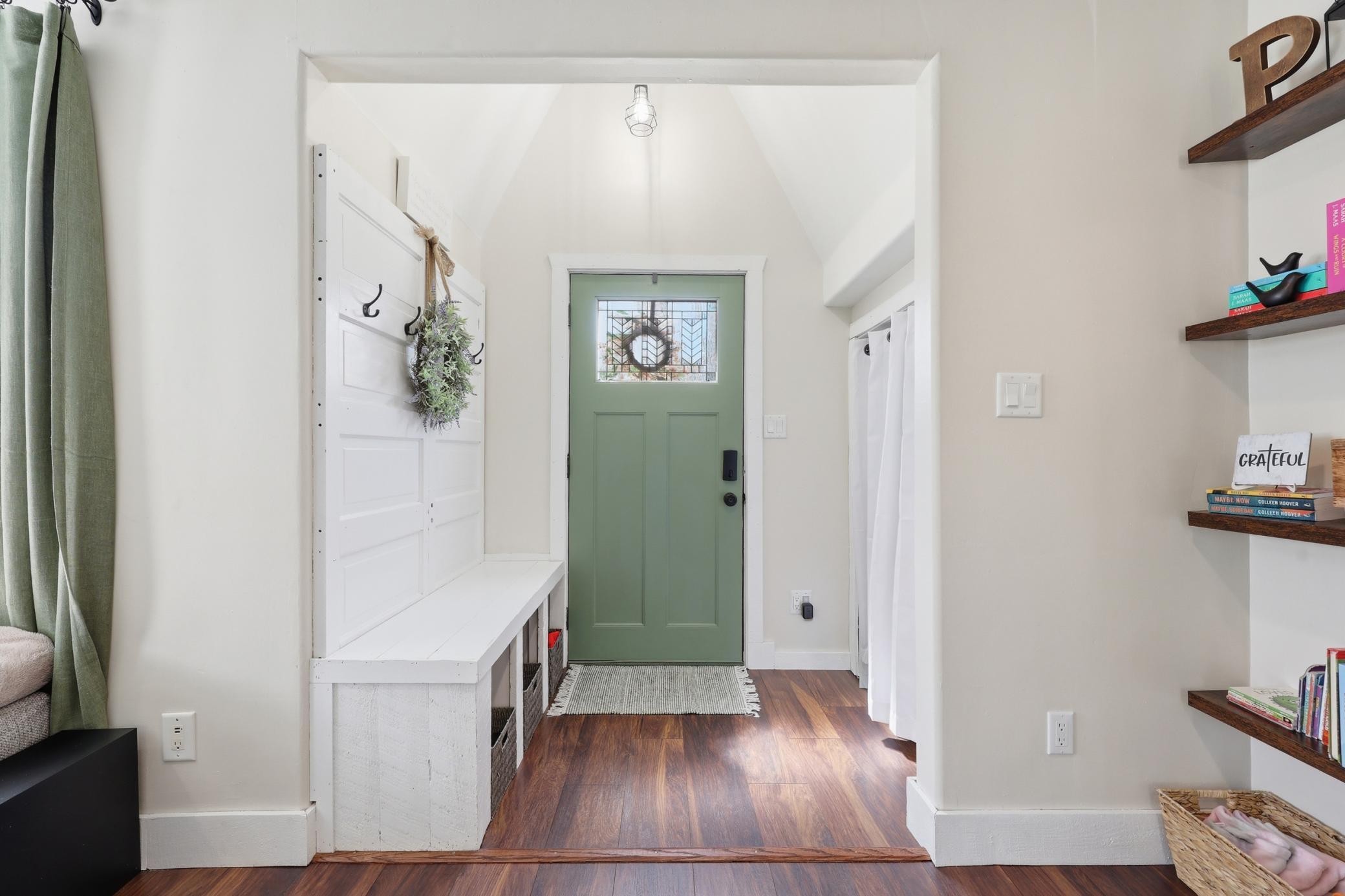 224 Elm Street W