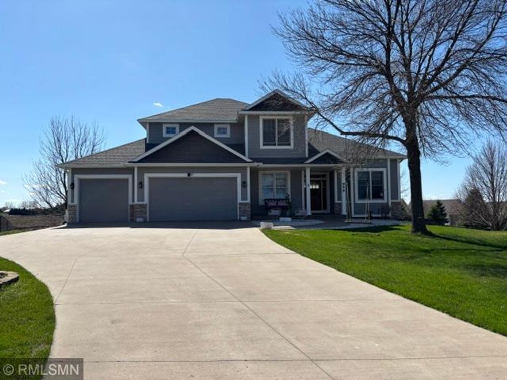 Photo of 959 Vine Circle, Jordan, MN 55352 (MLS # 7058120)