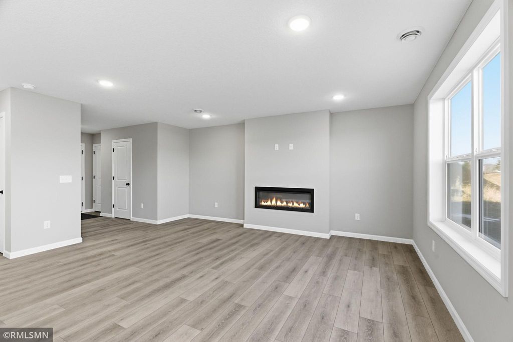 Photo of 10532 Goodview Avenue S, Cottage Grove, MN 55016 (MLS # 7072825)