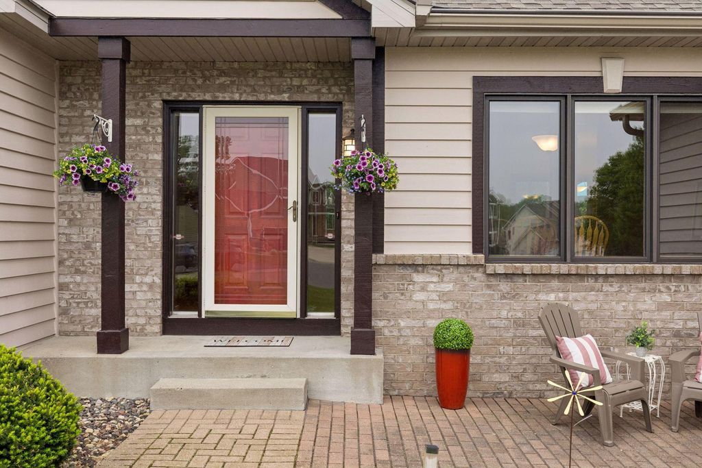 Photo of 10947 Alexandra Court, Inver Grove Heights, MN 55077 (MLS # 7065787)